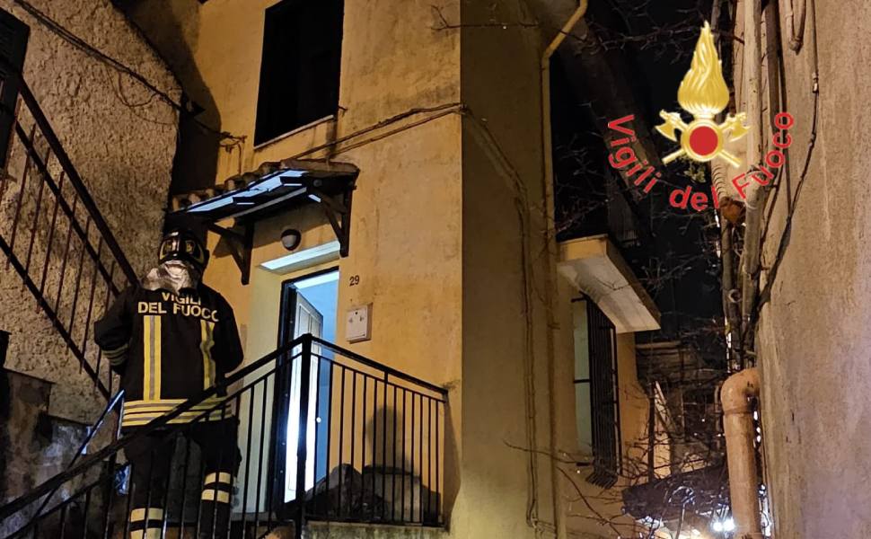 vigili fuoco rossano incendio 01