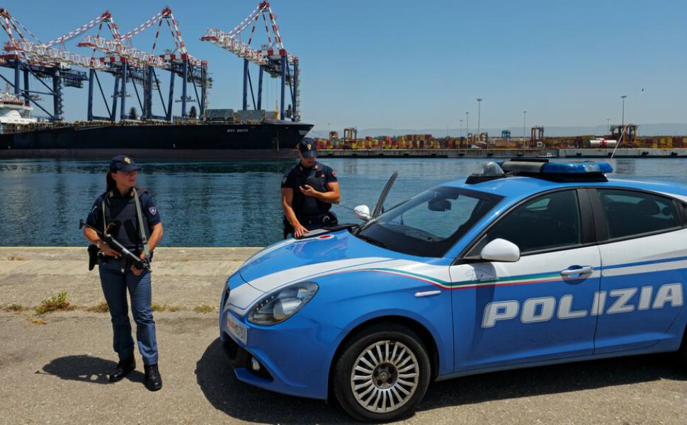 polizia porto gioia tauro