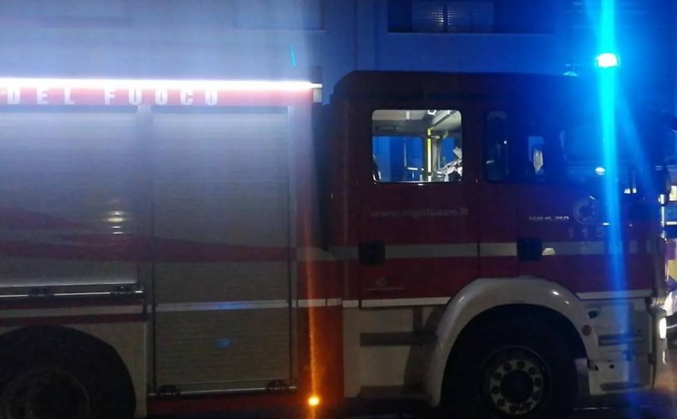 vigili fuoco generico notte
