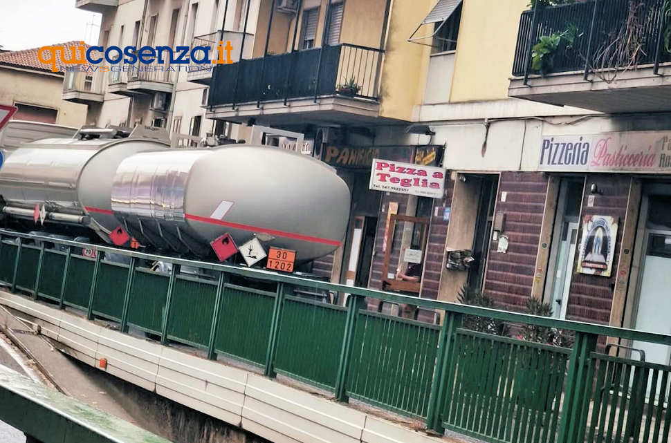 Autocisterna Via Pasquale Rossi