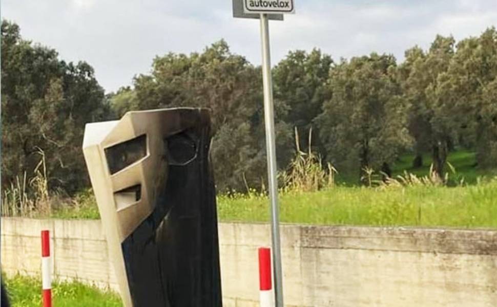 Autovelox incendio a palmi