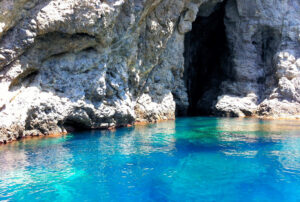 Cala Janculla Grotte