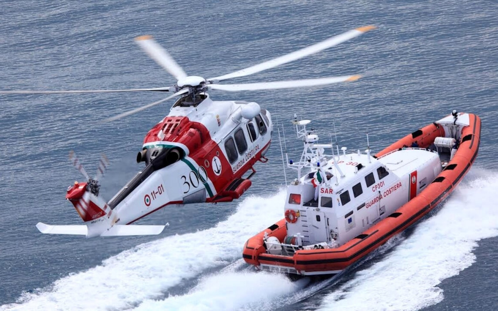 Guardia Costiera ed elicottero