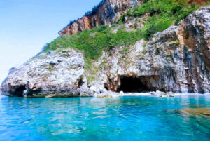 Scogliera dei Rizzi Cetraro mare e grotte