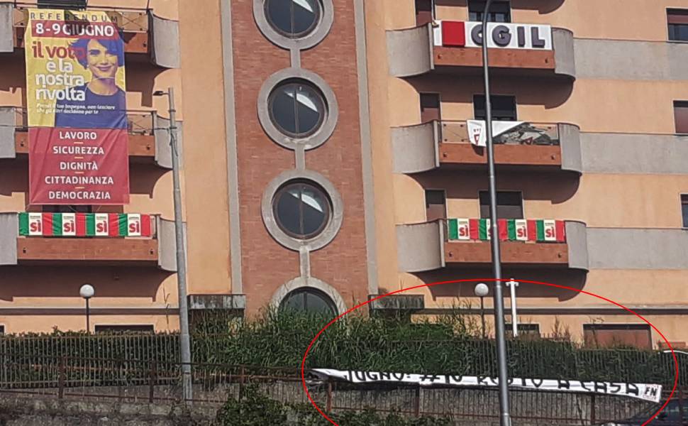 striscione cgil calabria