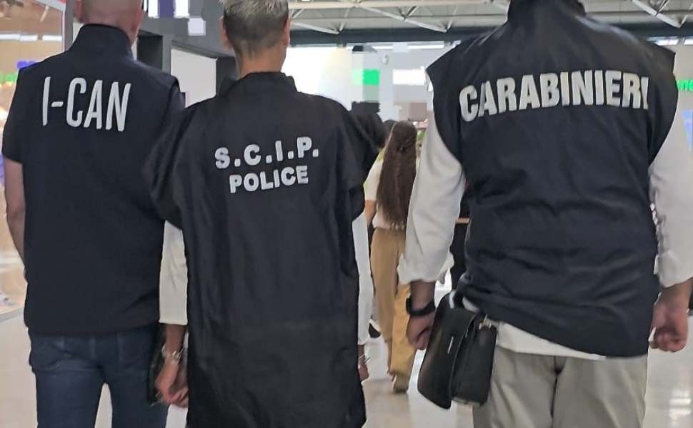 aeroporto estradizione carabinieri