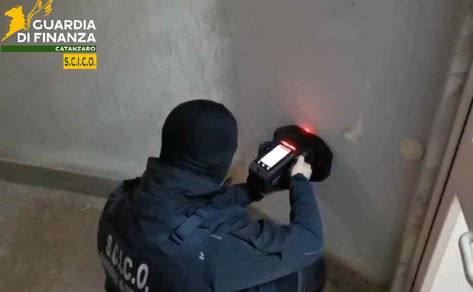 scico guardia finanza catanzaro