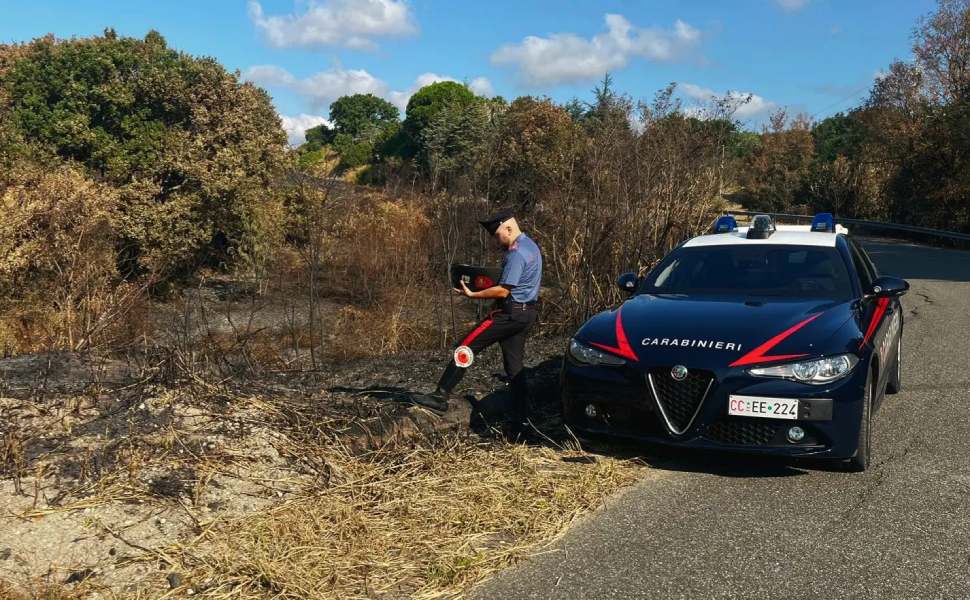 carabinieri-incendio san floro