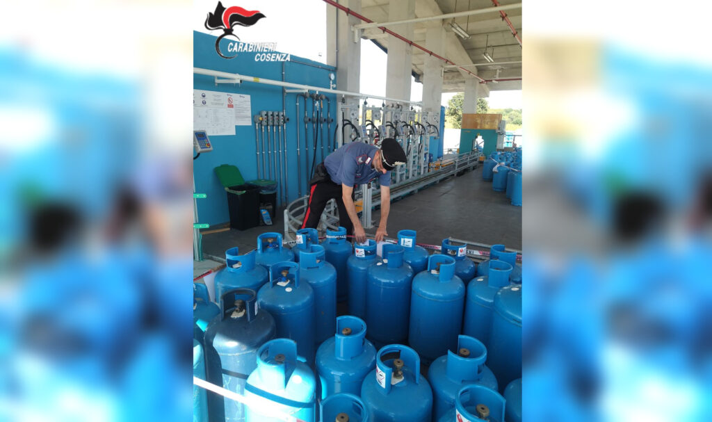 Bombole gas Altomonte contraffatte