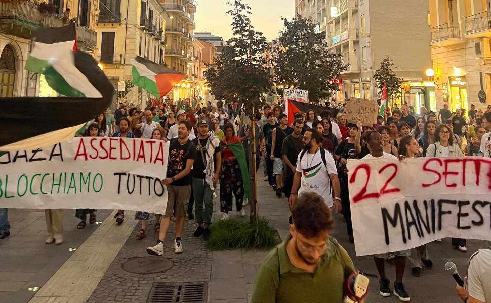 manifestazione pro palestina cosenza 01