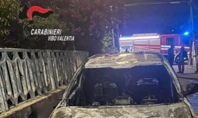 Incendio auto dirigente comunale