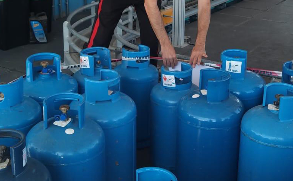 bombole gas carabinieri