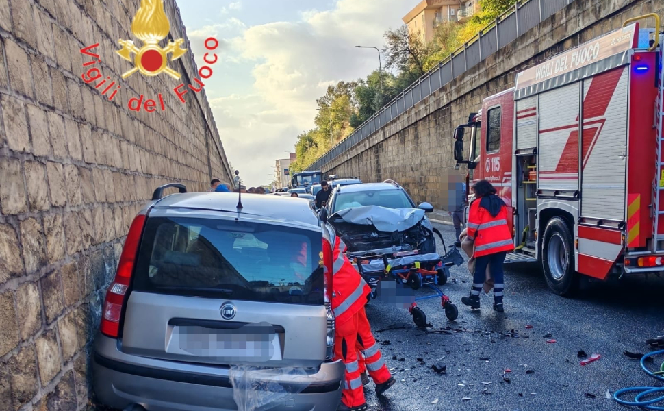 incidente panda citroen catanzaro viale de filippis 02