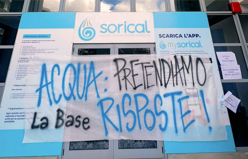 Sorical protesta la Base